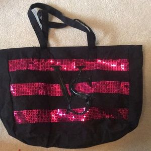 Victoria Secret tote or travel bag!